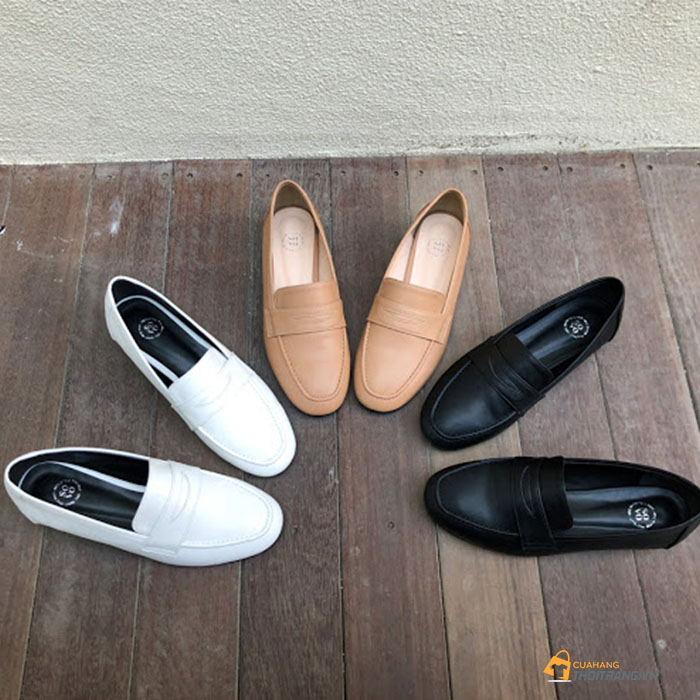 Giày loafer cổ điển